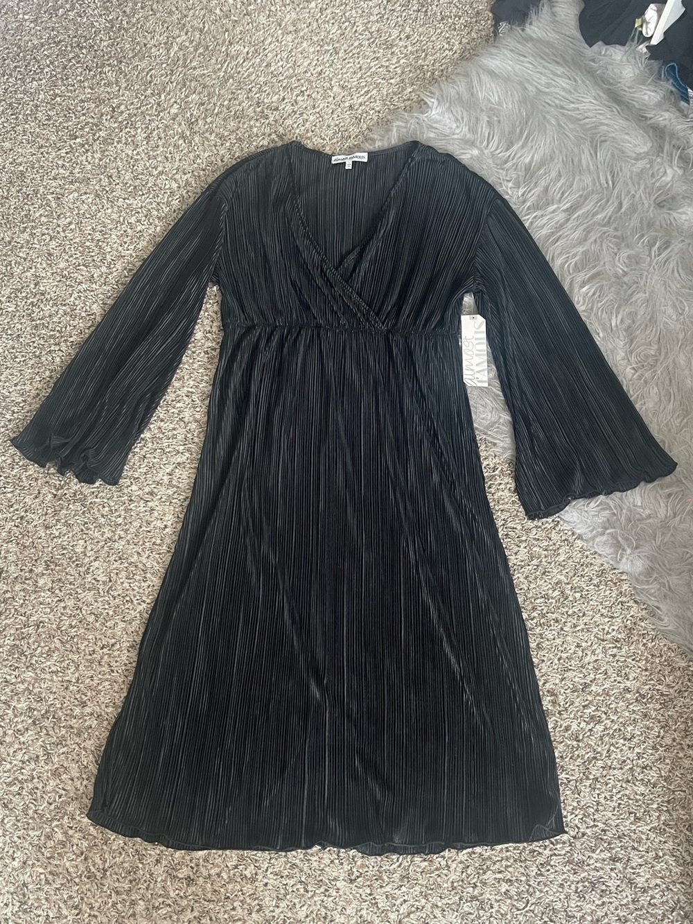 Almost Famous Pleated Plisse Black V-Neck Midi Dress